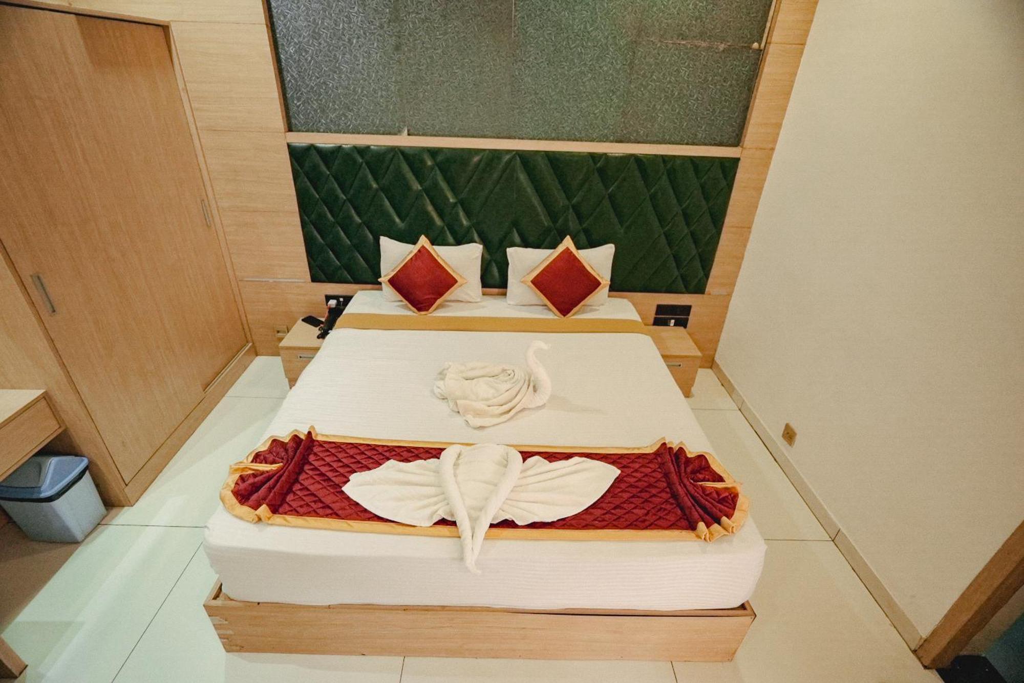 Raja Park Beach Resort Varkala Eksteriør billede